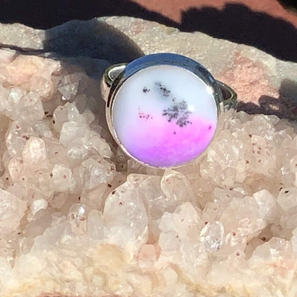 BOUTIQUE PURPLE DENDRITIC OPAL 925 SILVER RING, 8